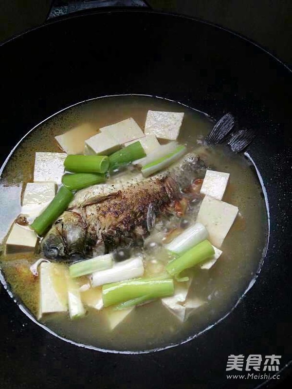鲫鱼豆腐汤的做法