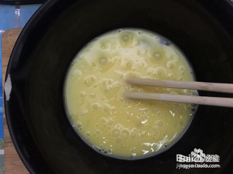 炒金黄色鸡蛋