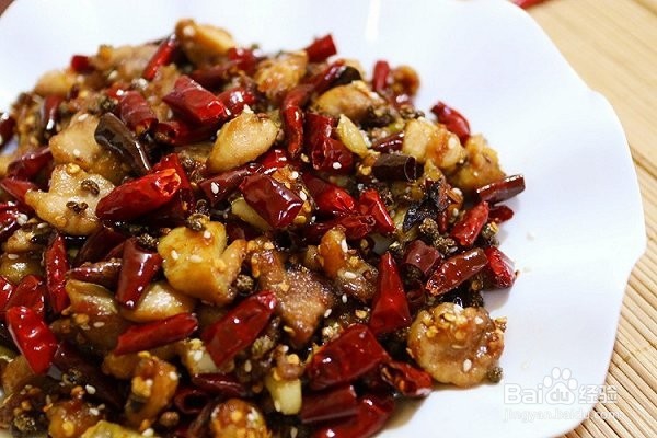 辣子鸡丁是怎样制作的