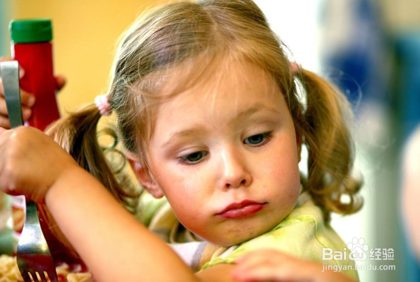 小孩子总是不好好吃饭怎么办？