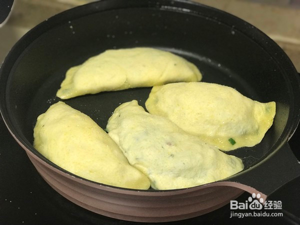玉米面三鲜盒子的做法