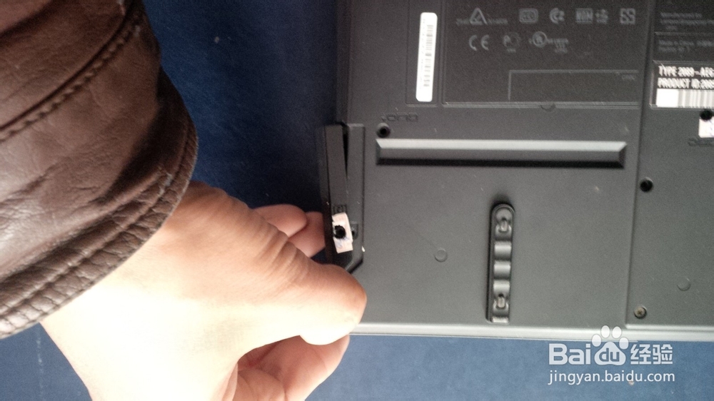 如何为Thinkpad T500笔记本电脑更换硬盘