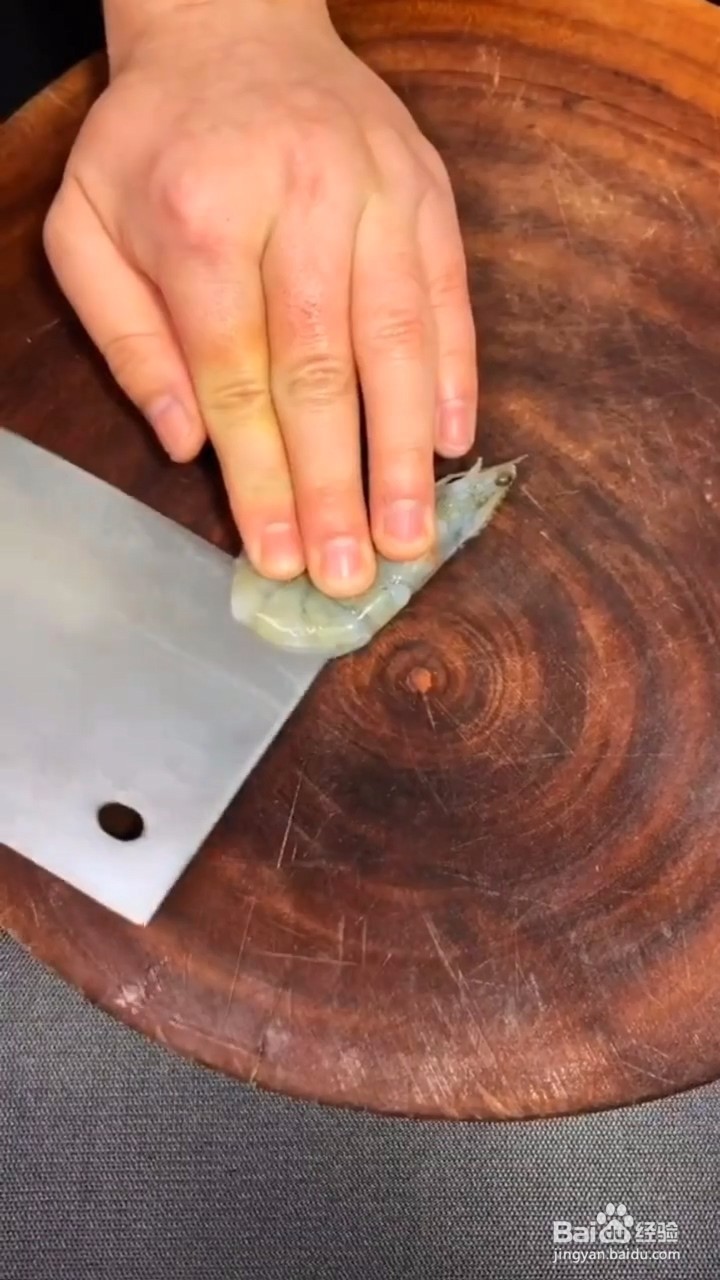 如何制作酸酸甜甜的油焖大虾