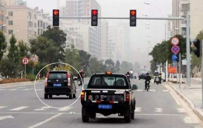 闯红灯·记6分和扣6分有什么不同