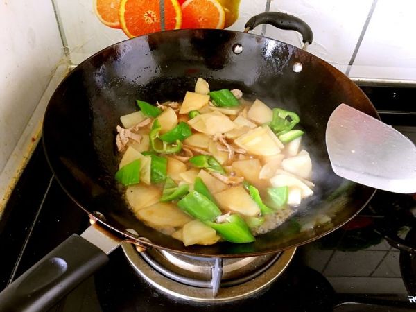 尖椒肉丝土豆片