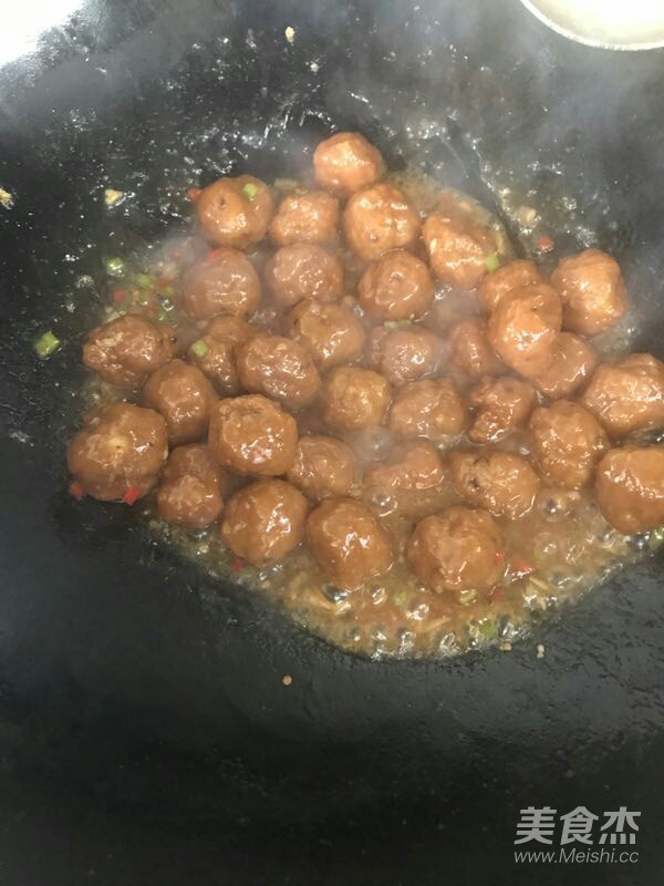 红烧狮子头的做法