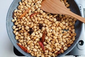 怎么做蒜香酒鬼花生