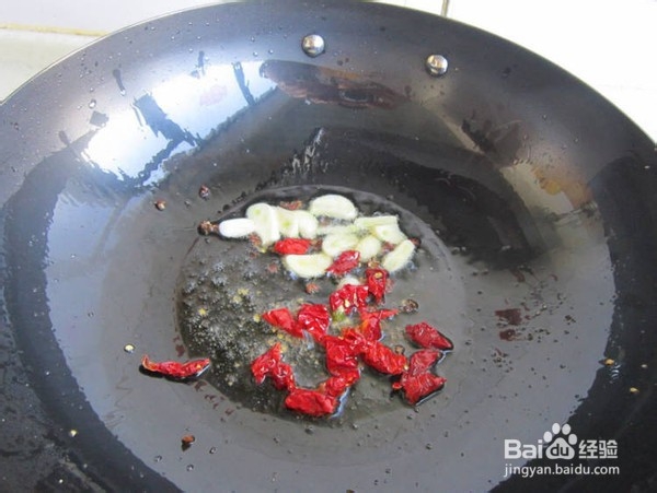 如何制作包包菜炒馕