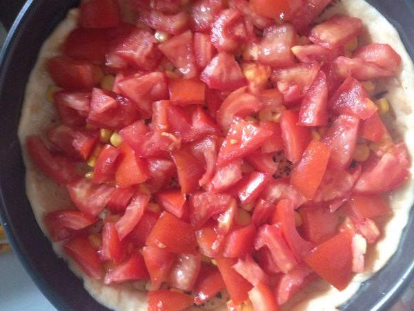 牛肉培根和夏威夷双拼披萨