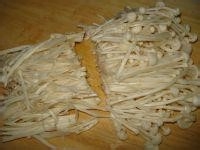 凉拌金针菇黄瓜