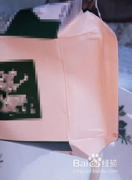 怎样倒牛奶才不容易喷溅？