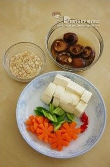 耐心铸就的时蔬烩麦香豆腐丸子