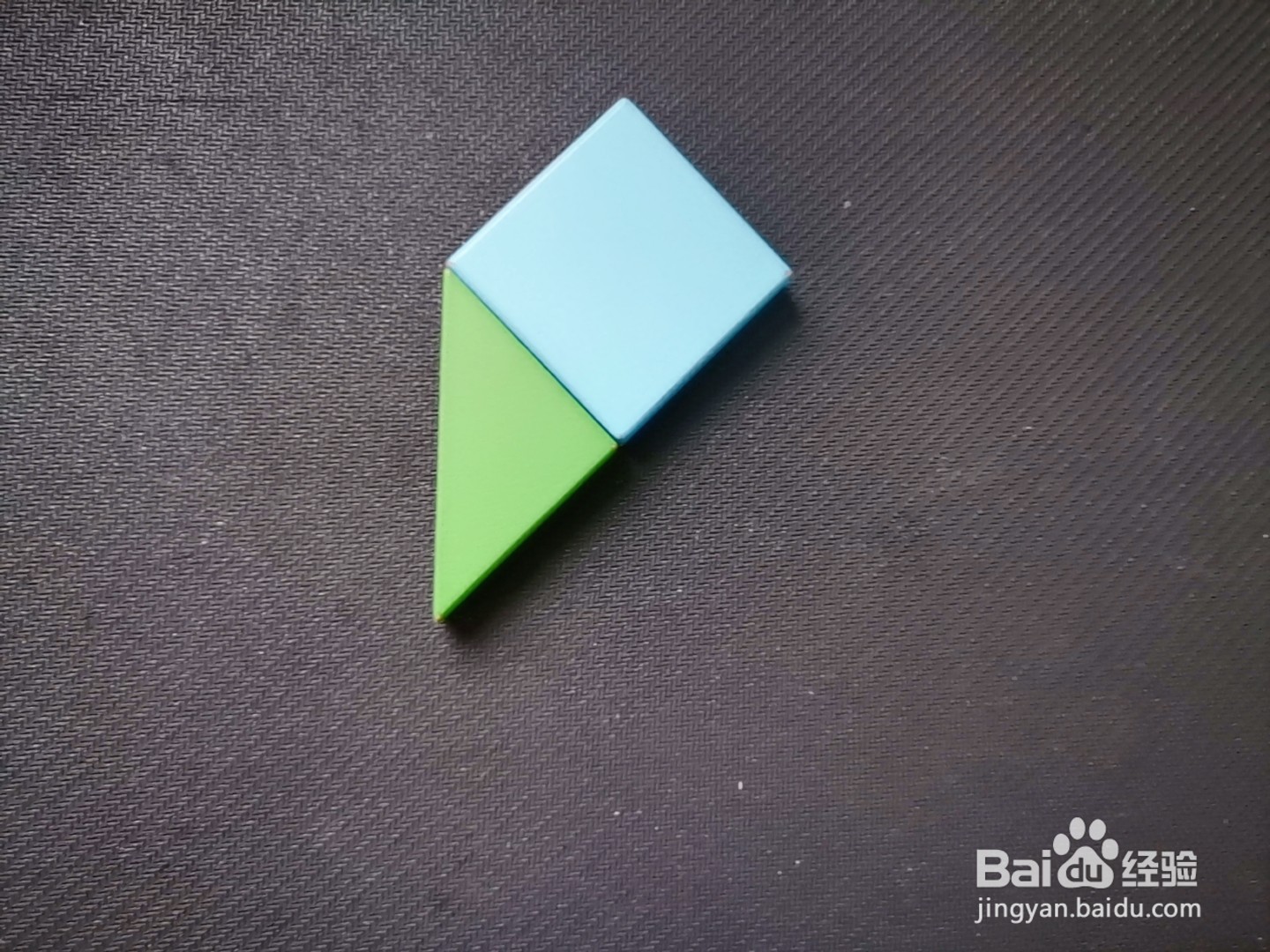 如何用七巧板拼一架飞机(5)