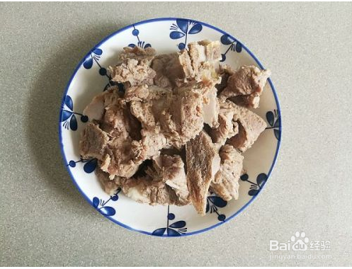 莲子排骨汤做法