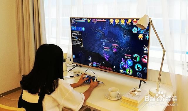 教你怎么把手机直播画面投影到电视上看