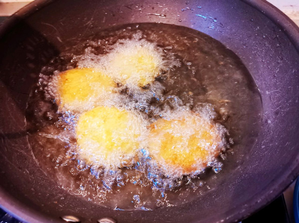 玫瑰豆沙泡泡油糕