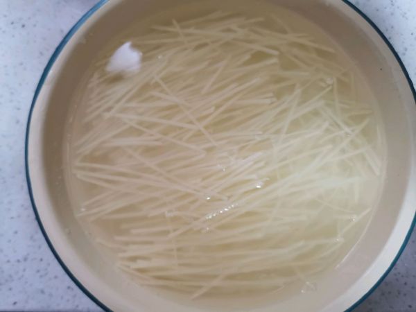 蒜蓉蔬菜卷煎饼
