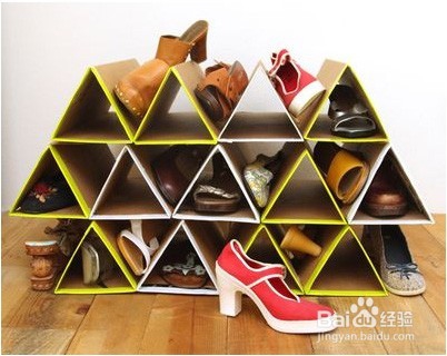 <b>废弃纸箱制作美观的几何鞋柜</b>