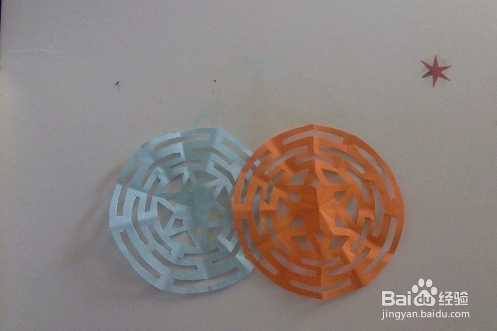 怎么剪圆形窗花？边框六角星