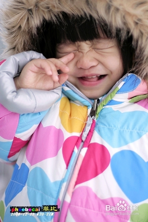 雪中宝贝俏表情(组图)