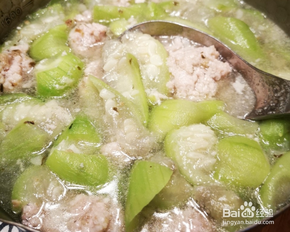 适合懒人做的榨菜圆子丝瓜汤