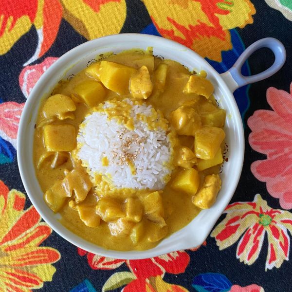 牛奶咖喱鸡肉饭