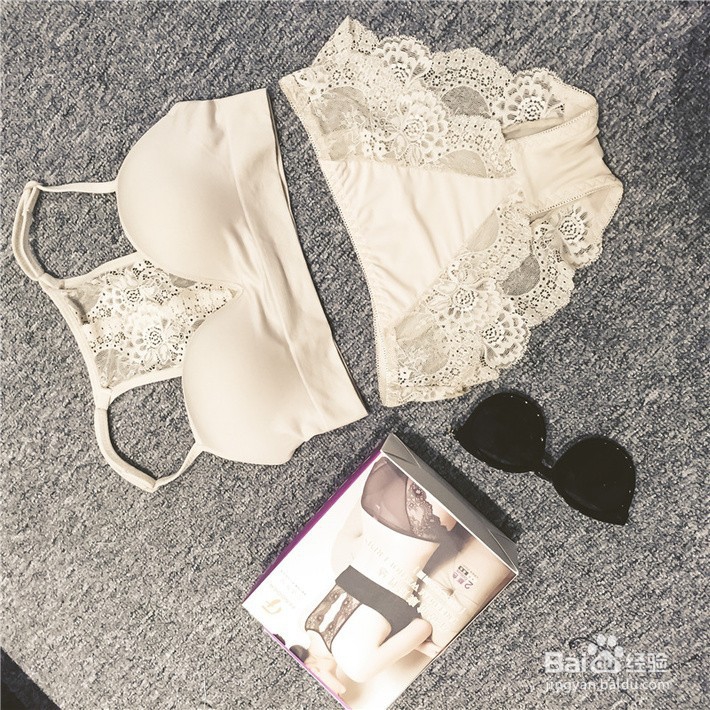 如何自制简易三角文胸