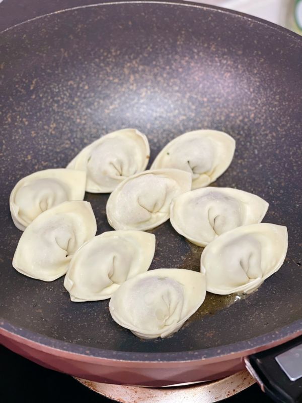 小白菜香菇馄饨
