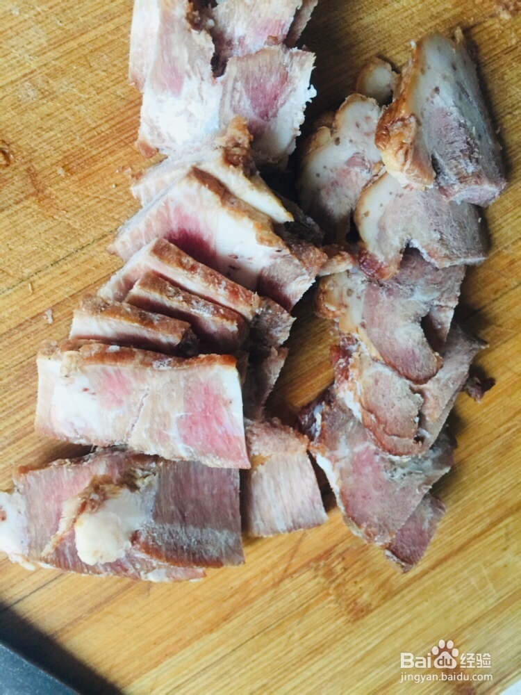 香气浓郁的叉烧肉煲仔饭