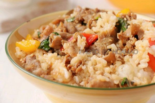 罗勒肥牛卷盖浇饭