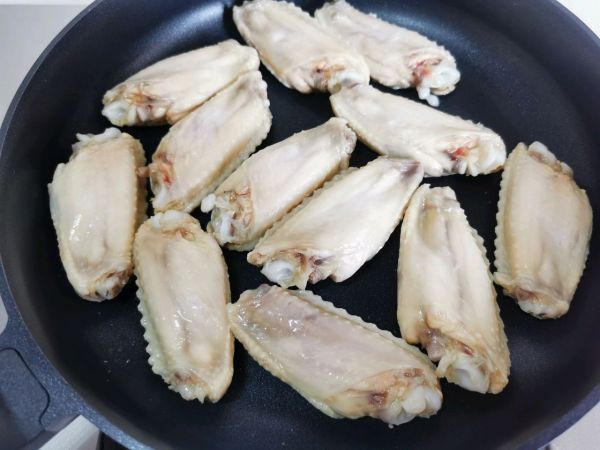 红烧鲍鱼鸡翅煲