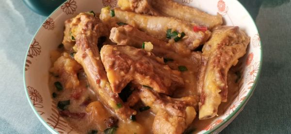 土豆粉糯长排骨