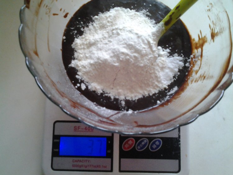 原来好吃的东西过程并非繁琐，香浓布朗尼，简单又美味！