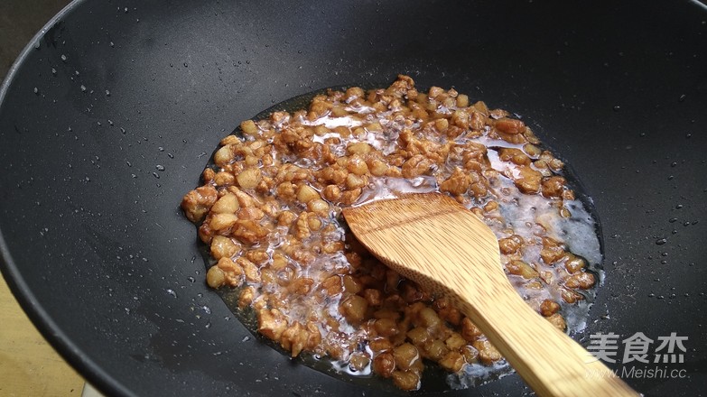茄子肉丁手擀面