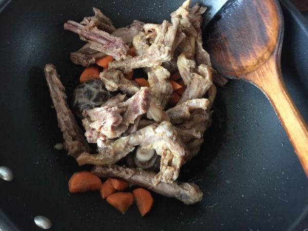 柠檬对味酱鸭#食光社干锅鸭#