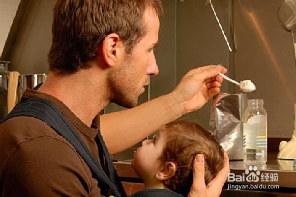 如何用奶瓶喂养你的宝贝