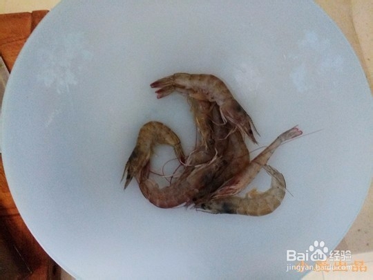 鲜虾芒果沙拉