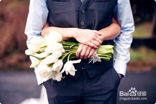 怎样判断一个男生爱不爱你？