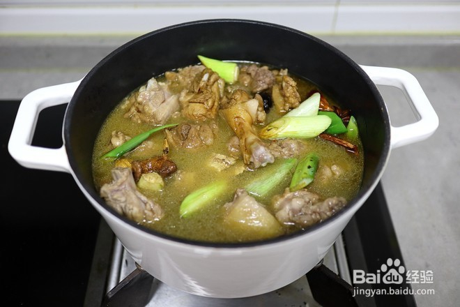 玉米鸭腿煲菜品