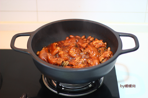 南乳花生烧猪蹄