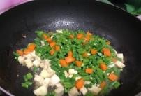 如何做鸡胸炒豆角