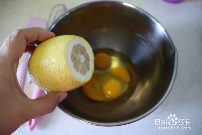 如何做美味的蔓越莓蒸蛋糕