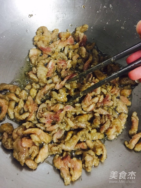 酸汤酥肉的做法