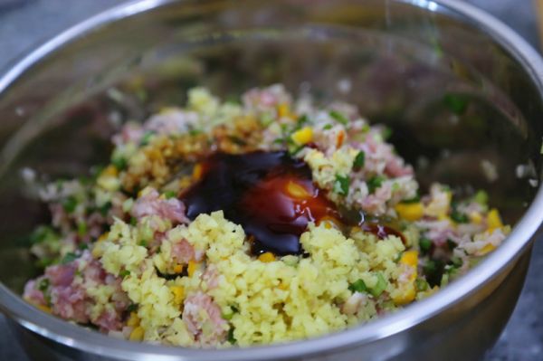 莲藕玉米芹菜肉饺子