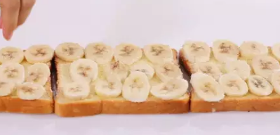 香 蕉 烤 吐 司的做法