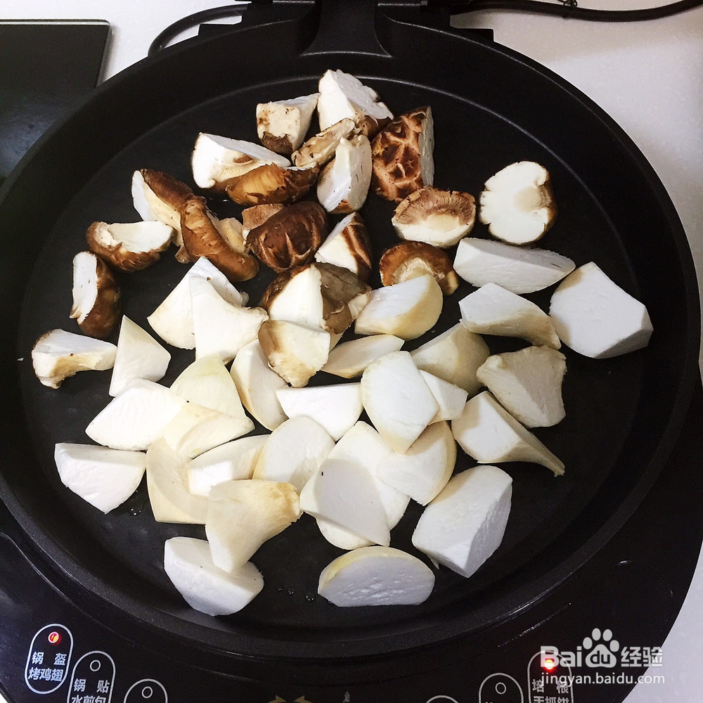 厨爸教你做紫苏烧双菇