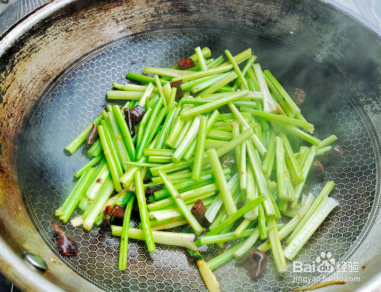 鸡丝炒芹菜的做法