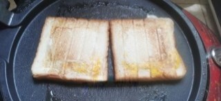 怎么做香煎鸡蛋面包片