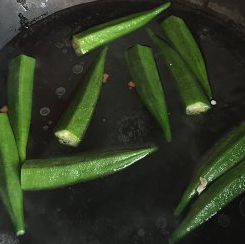 花椒黄秋葵炒猪肉的做法