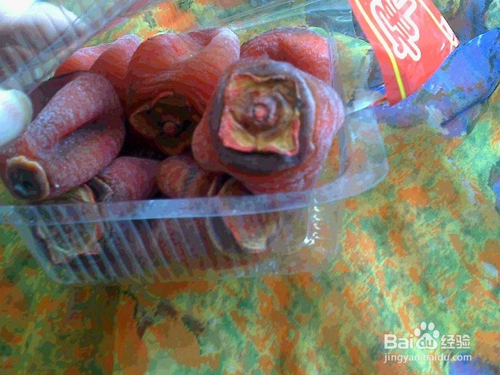 为什么装小柿子的盒要打多个小孔